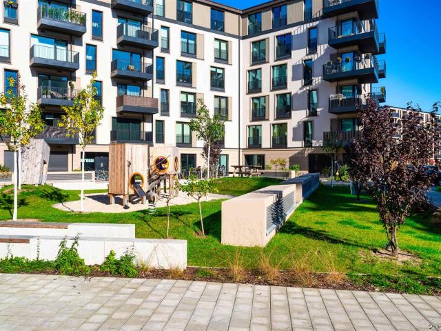 Moderne 2 Zimmer Wohnung mit großem Eckbalkon und elegant separierter Küche nahe der Havel