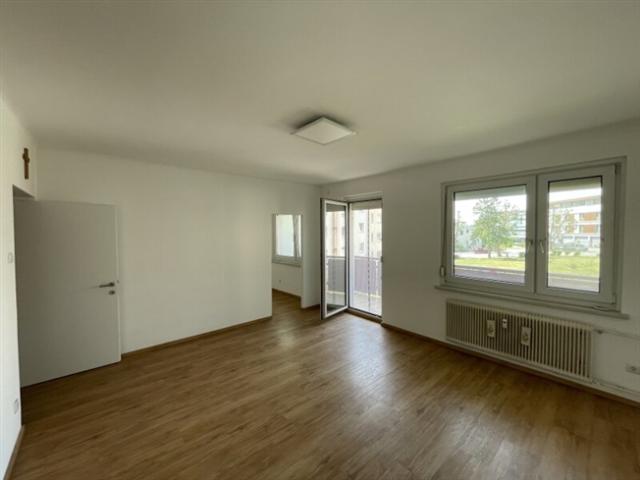 MODERNE 2 ZIMMER WOHNUNG MIT GROSSER LOGGIA NÄHE ZENTRUM VON EISENSTADT KFZ STELLPLATZ