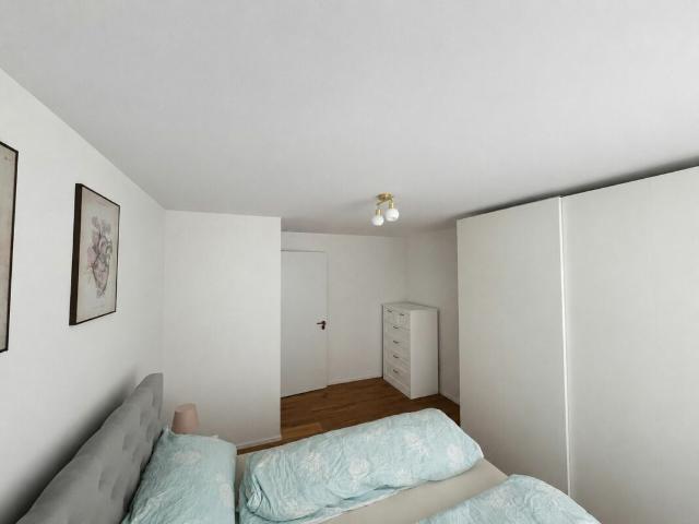 Moderne 2 ½ Zimmer Wohnung mit grosszügigem Balkon und Abendsonne