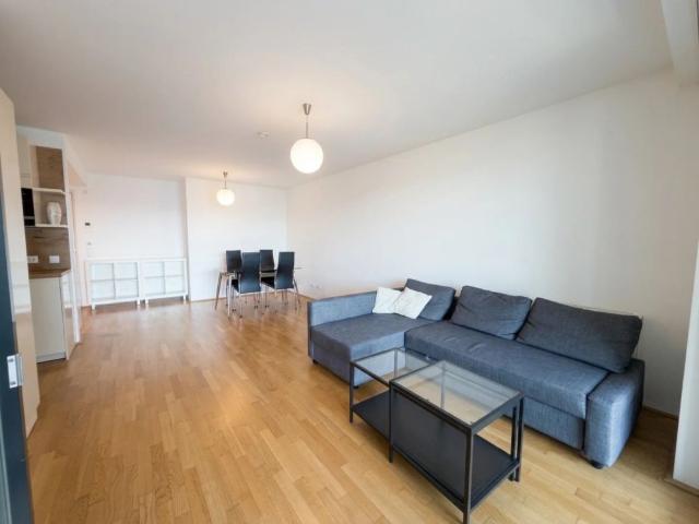 Moderne 2 Zimmer Wohnung mit großzügiger Loggia, DC&Kahlenberg Skylineblick, Garagenplatz, Fitness & Sauna im DC Living