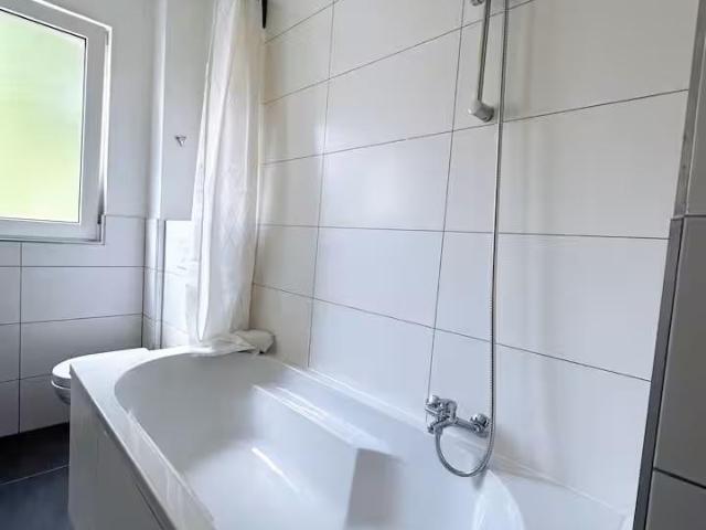 Moderne 2 Zimmer Wohnung mit hochwertiger Einbauküche