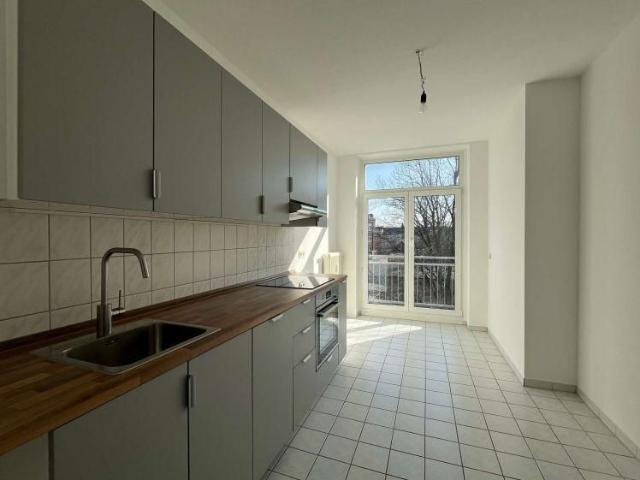 Moderne 2 Zimmer Wohnung mit hochwertiger Einbauküche und Balkon in Schlosschemnitz
