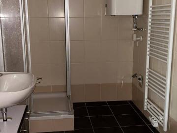 Moderne 2 Zimmer Wohnung mit Keller und Parkplatz