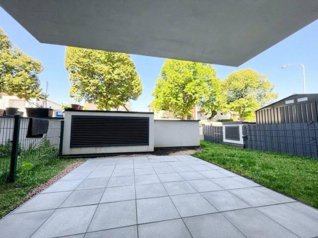 Moderne 2 Zimmer Wohnung mit kleinem Garten und Kühlung!