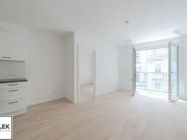 moderne 2 Zimmer Wohnung mit kleiner Loggia in bester Lage ab 01.12.!