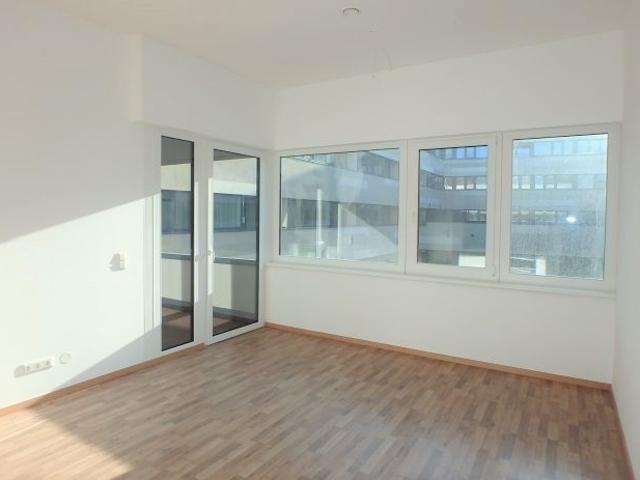 Moderne 2 Zimmer Wohnung mit Lift, Loggia und Garagenplatz