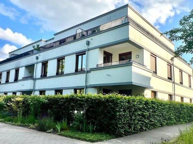 Moderne 2 Zimmer Wohnung mit Loggia und Tiefgaragenstellplatz in Berlin Hermsdorf