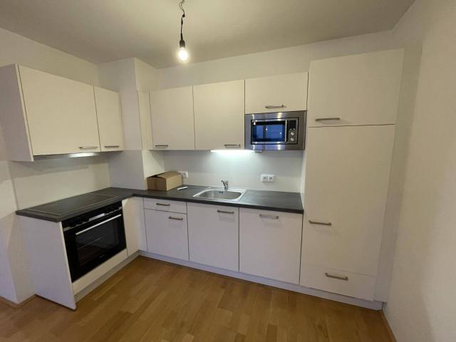 Moderne 2 Zimmer Wohnung mit Loggia gegenüber U4/U6 Längenfeldgasse I 1120 Wien