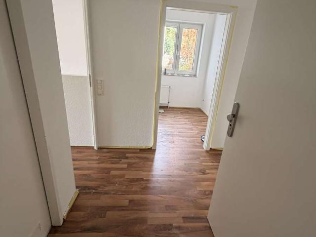 Moderne 2 Zimmer Wohnung mit separatem Home Office oder Ankleidezimmer