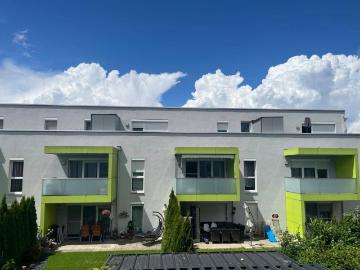Moderne 2 Zimmer Wohnung mit sonnigem Eigengarten!