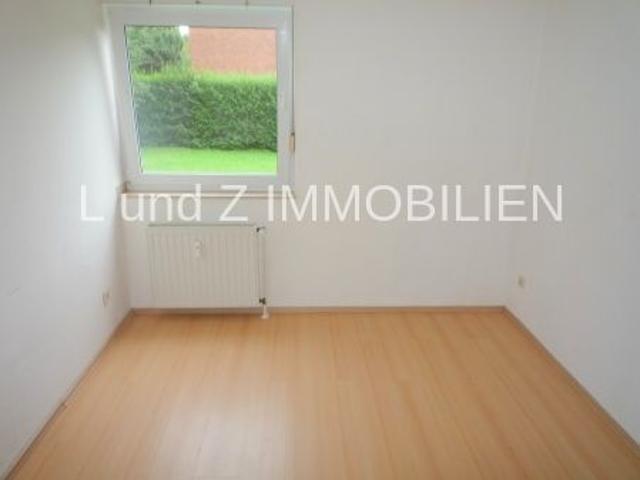 Moderne 2 Zimmer Wohnung mit Terrasse und Einbauküche – Ruhiges Wohnen im Grünen