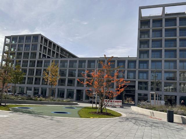 Moderne 2 Zimmer Wohnung, voll möbliert, mit Loggia & Zugang zur Dachterrasse in München Pasing, Munchen Amsterdam Apartments for Rent