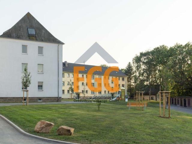 Junge Leute aufgepasst! Renovierte 2 Zimmerwohnung im Dachgeschoss