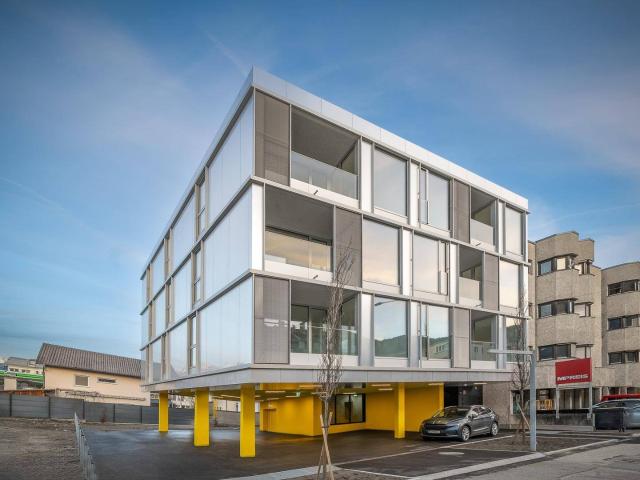 Moderne 2 Zimmerwohnung mit Loggia und Garagenplatz