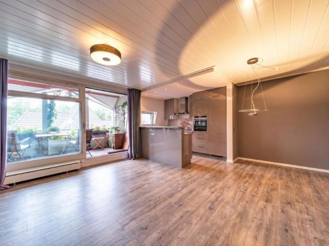 Moderne 2 Zimmerwohnung mit Süd West Loggia in zentraler Lage