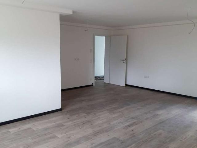 Moderne 3–4 Zimmer Souterrainwohnung mit Garten, Terrasse und Garage in Krumbach – bezugsfrei ab 01