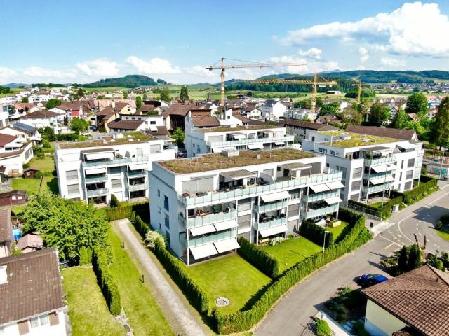moderne 3.5 Zi. Gartenwohnung im Dorfzentrum