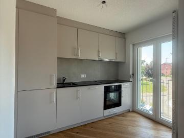 Moderne 3.5 Zimmerwohnung mit Balkon im 2. Stock
