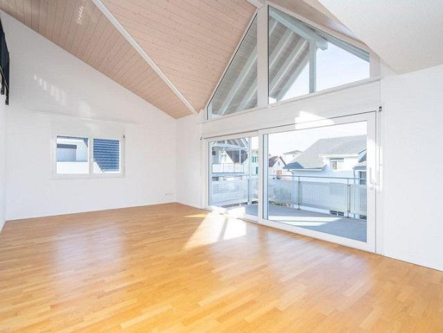 Moderne 3.5 Zimmerwohnung mit Lift