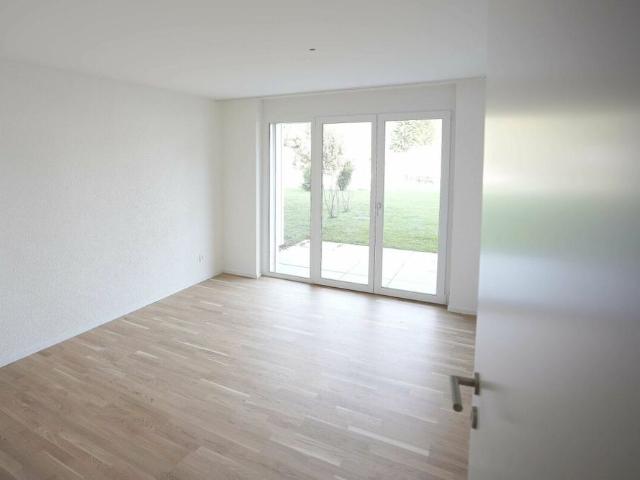 Moderne 3.5 Zimmerwohnung mit Stil und Komfort im Erdgeschoss