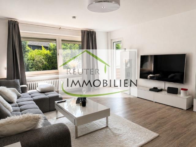 Alles direkt vor der Tür! Helle 3,5 Zimmer Wohnung mit Balkon im Wanner Zentrum