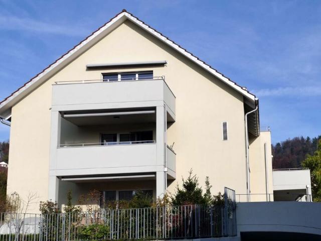 moderne 3.5 Zimmerwohnung in oberster Etage