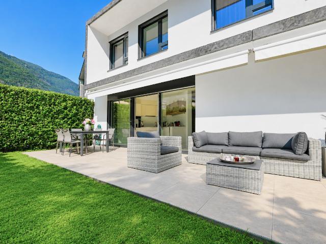 Moderne 3.5 Zimmer Duplex mit Zweitwohnsitzstatus und privatem Garten