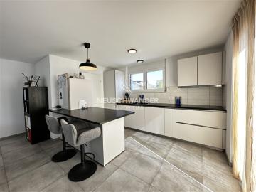 Moderne 3,5 Zimmer Eigentumswohnung zum Verkauf in Boécourt