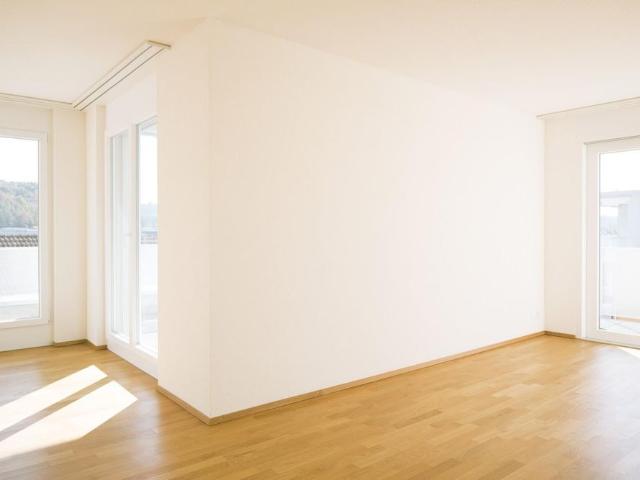 Moderne 3.5 Zimmer Erdgeschosswohnung mit hochwertiger Ausstattung
