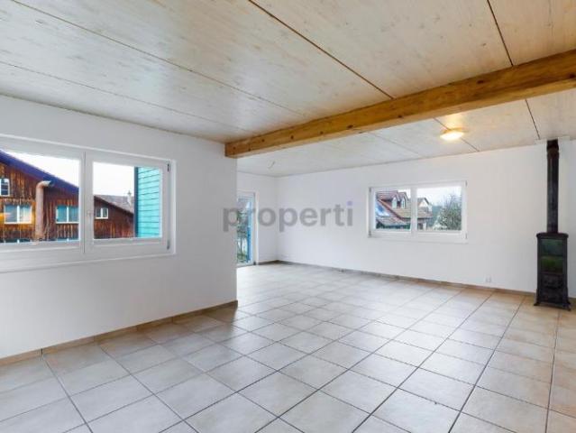 Moderne 3.5 Zimmer Maisonette mit 2 Badezimmern und Top Lage in Feuerthalen