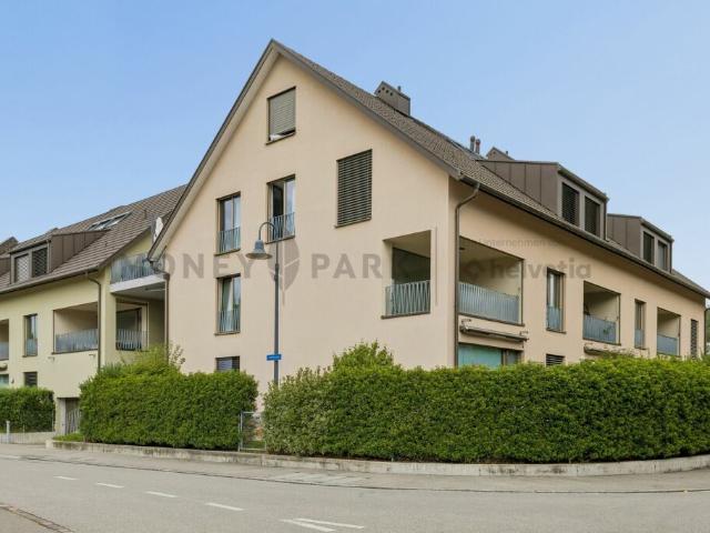 Moderne 3.5 Zimmer Maisonette mit eigenem Garten