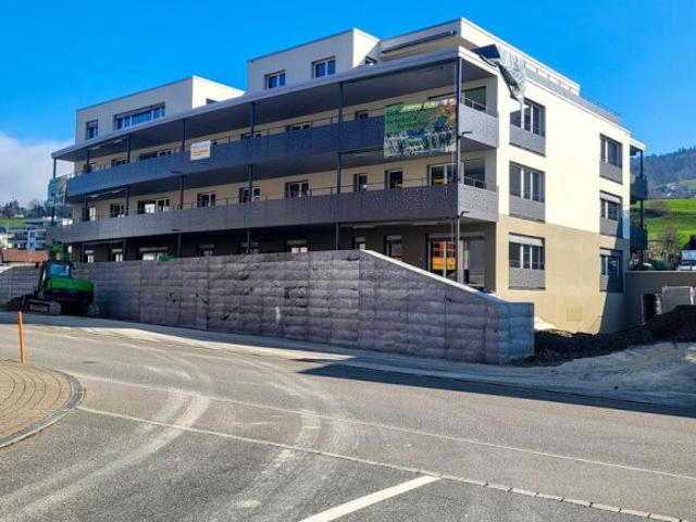 Moderne 3.5 Zimmer Neubauwohnung mit Balkon in Gommiswald