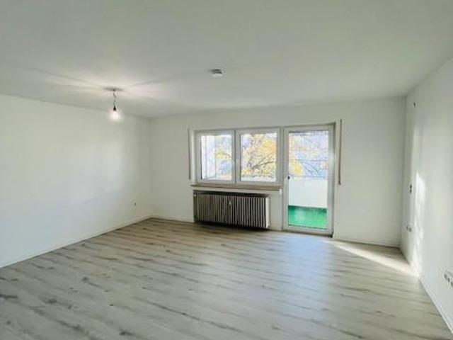 Moderne 3,5 Zimmer Wohnung 108 m² – Erstklassig saniert mit großem Wohnbereich