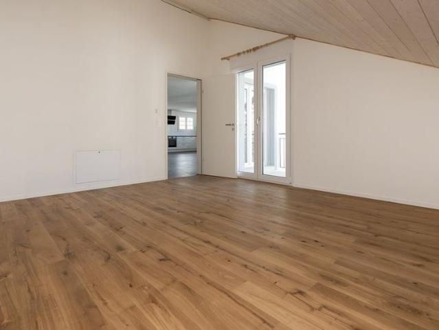 MODERNE 3.5 ZIMMER WOHNUNG IM MEHRFAMILIENHAUS Willkommen in Stadel