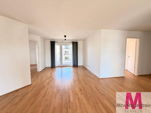 Moderne 3,5 Zimmer Wohnung mit hochwertiger Ausstattung, Balkon und TG Stellplatz mit Wallbox in Bestlage von Nürnberg