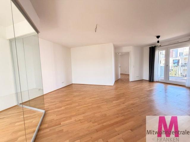 Moderne 3,5 Zimmer Wohnung mit hochwertiger Ausstattung, Balkon und TG Stellplatz mit Wallbox in Bestlage von Nürnberg