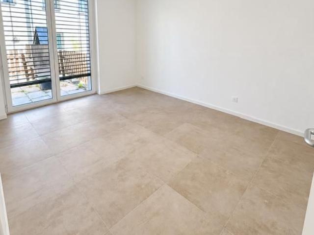 Moderne 3.5 Zimmer Wohnung mit Sitzplatz