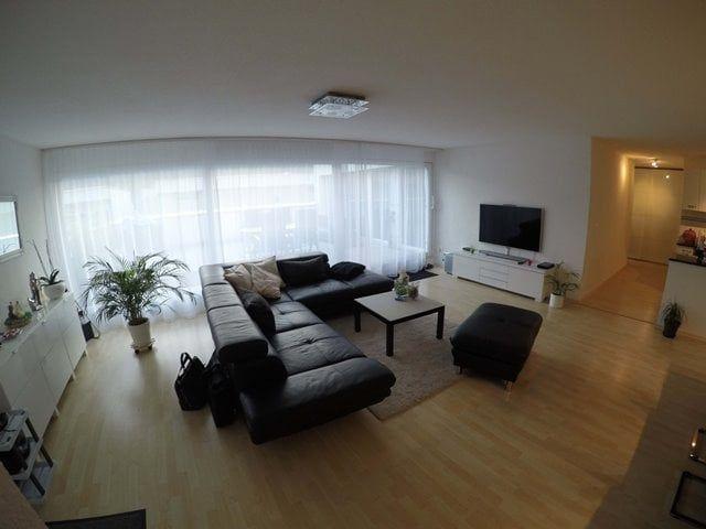 Moderne 3.5 Zimmer Terrassenwohnung im 8. Stock mit herrlicher Aussicht in Winterthur