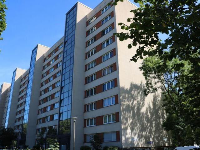 Moderne 3 Raum Wohnung mit BALKON und EINBAUKÜCHE in Dresden Johannstadt