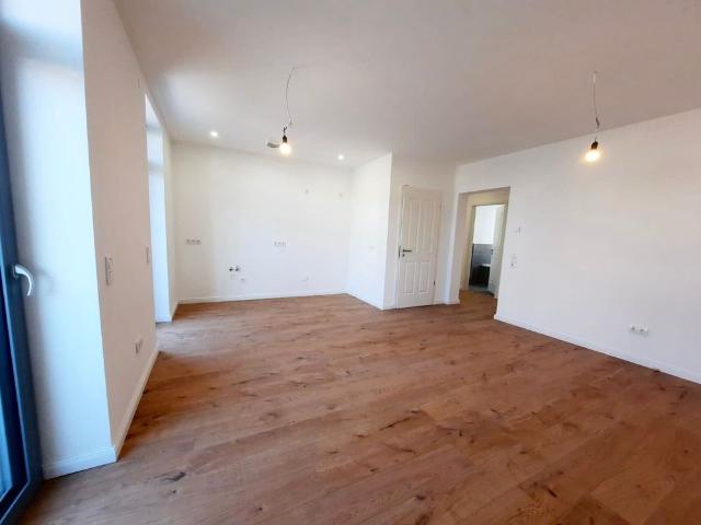 Moderne 3 Raum Wohnung mit Balkon und viel Tageslicht !