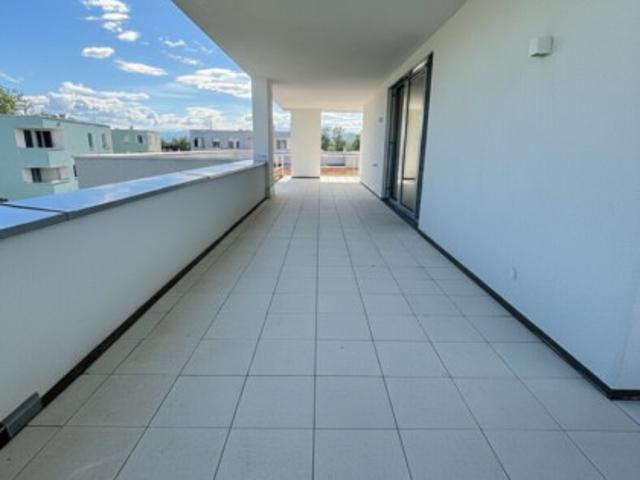 Moderne 3 Zi DG Wohnung mit Terrasse in Graz!