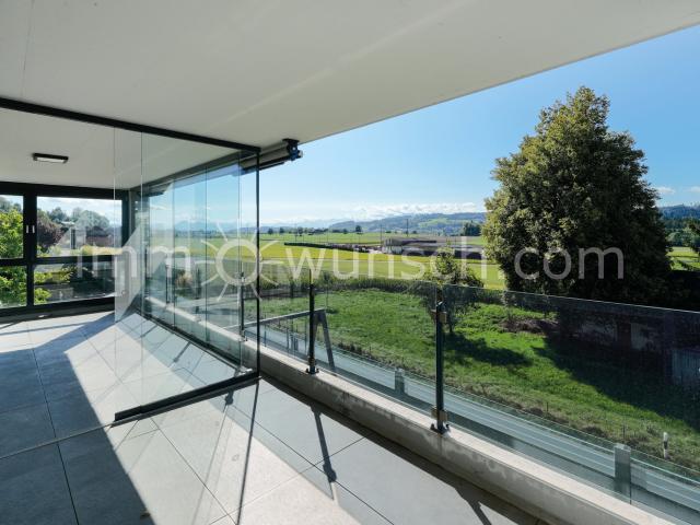 Moderne 3 ½ Zi. EGTW, mit Teil verglastem Balkon herrlicher Fernsicht Walliser und Berner Alpen