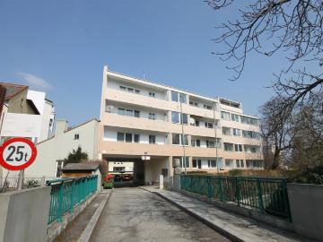 Moderne 3 Zi Wohnung mit Balkon in Mödling, 76m², gepflegt, offene Wohnküche!