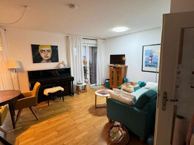 Moderne 3 Zimmer Maisonettewohnung mit Terrasse, Garten und Einbauküche in Roßdorf