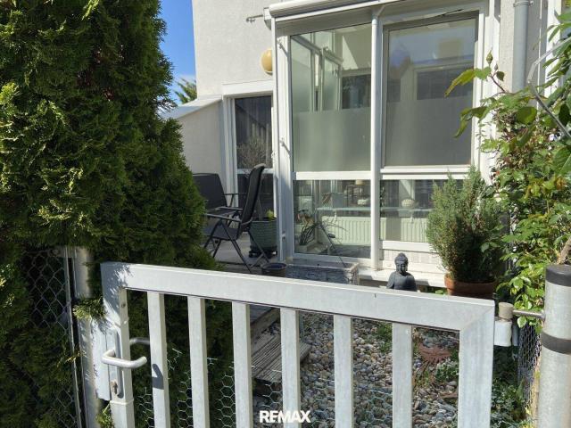 Moderne 3 Zimmer Maisonette mit Eigengarten!