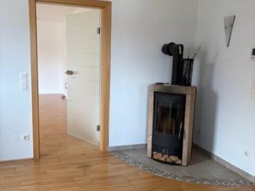 Moderne 3 Zimmer Mietwohnung mit Balkon und Eigengarage