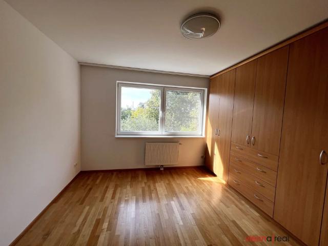 Moderne 3 Zimmer Neubauwohnung mit Balkon, Südwestausrichtung, Grünblick, parkähnlicher Garten