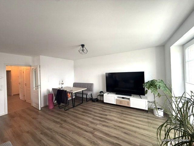 Moderne 3 Zimmer Dachgeschoss Wohnung über 2 Ebenen mit Balkon