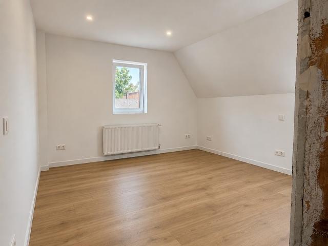 Moderne 3 Zimmer Dachgeschosswohnung mit hochwertiger Ausstattung in Top Lage von Heroldsberg