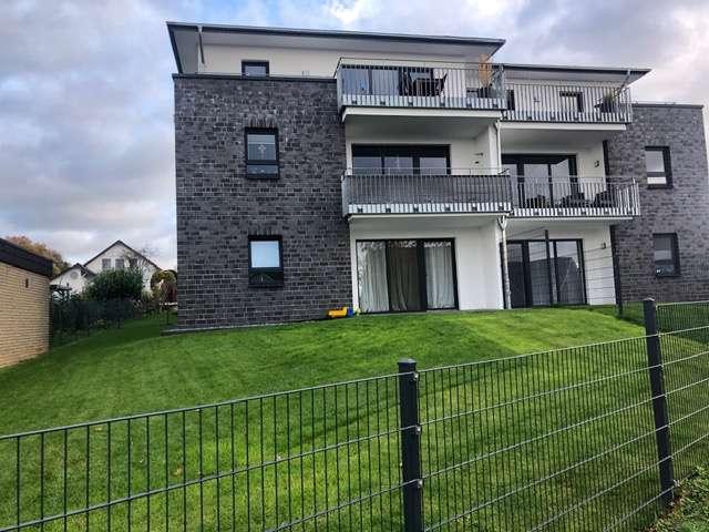 Moderne 3–Zimmer EG Wohnung mit Garten in Hiddenhausen